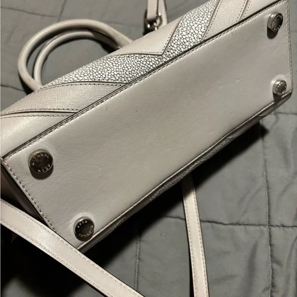 MICHAEL KORS Gray Chevron Selma Crossbody Handbag - Picture 7 of 10